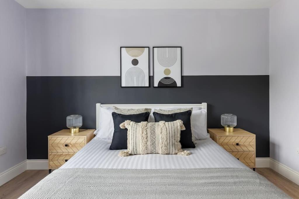 Stylish & Spacious 3 Bed Apartment With Fast Wifi, Close To Tube & Wembly لندن المظهر الخارجي الصورة