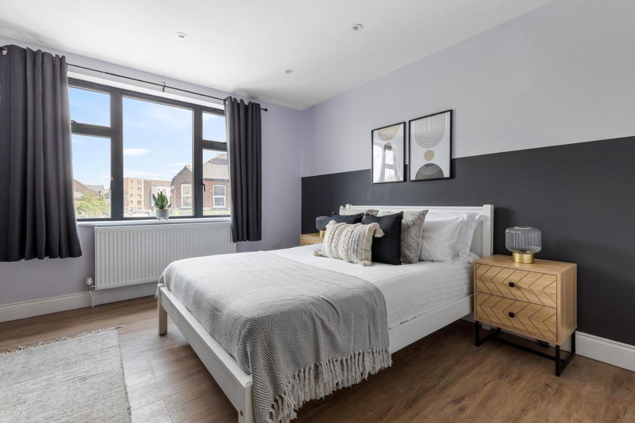 Stylish & Spacious 3 Bed Apartment With Fast Wifi, Close To Tube & Wembly لندن المظهر الخارجي الصورة