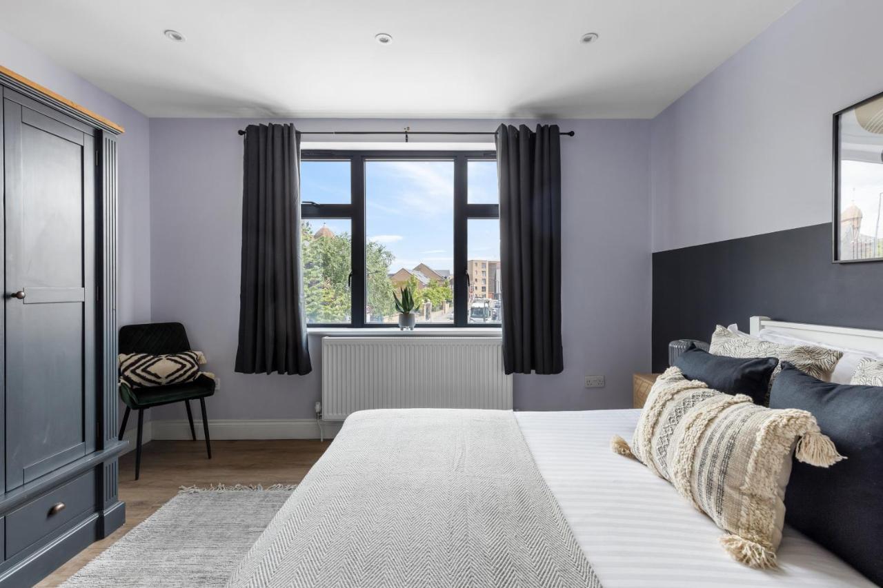 Stylish & Spacious 3 Bed Apartment With Fast Wifi, Close To Tube & Wembly لندن المظهر الخارجي الصورة
